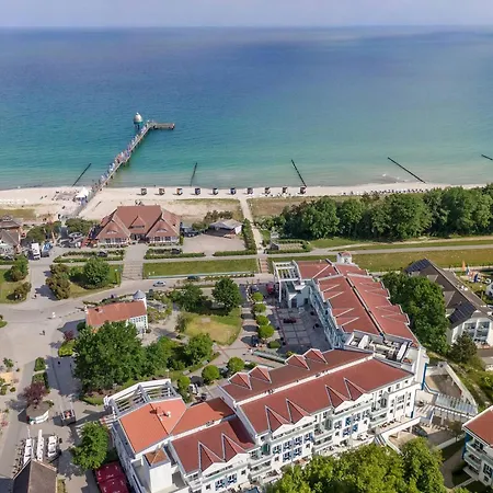 Kapitaen Ed An Der Seebruecke * Zingst